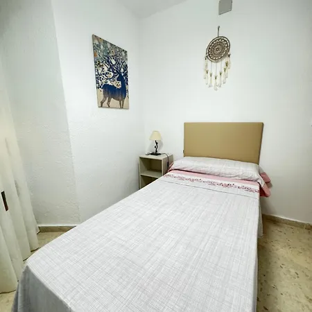 Estacion Del Mar Apartment Malaga Exterior photo